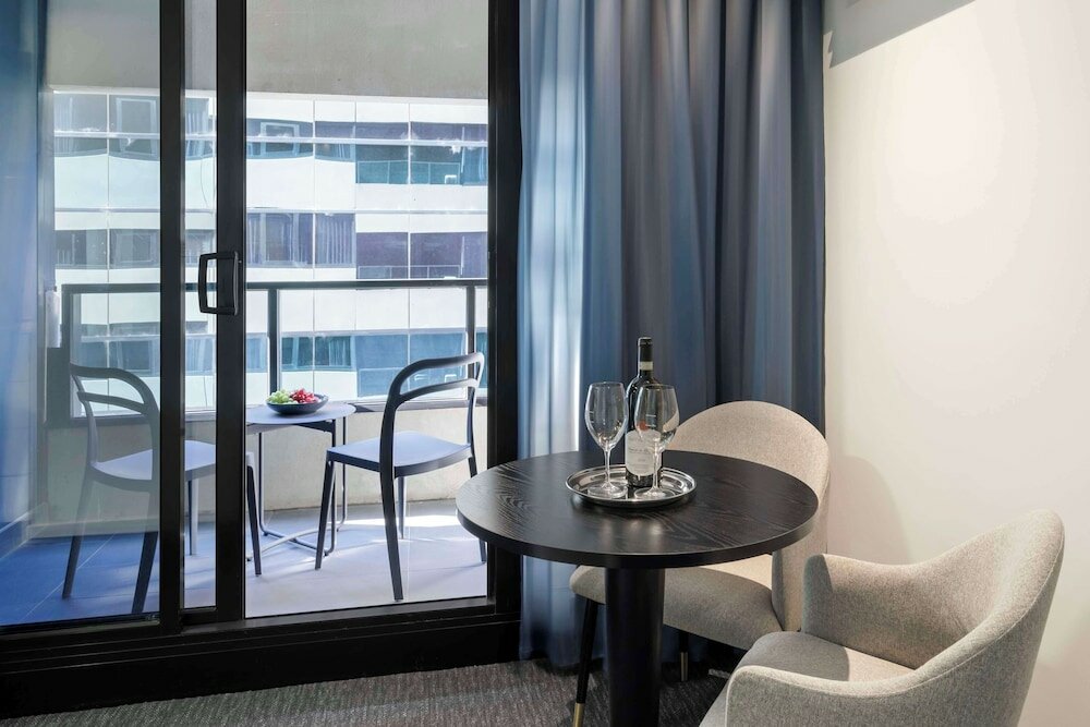 Фото Mercure Melbourne St Kilda Road