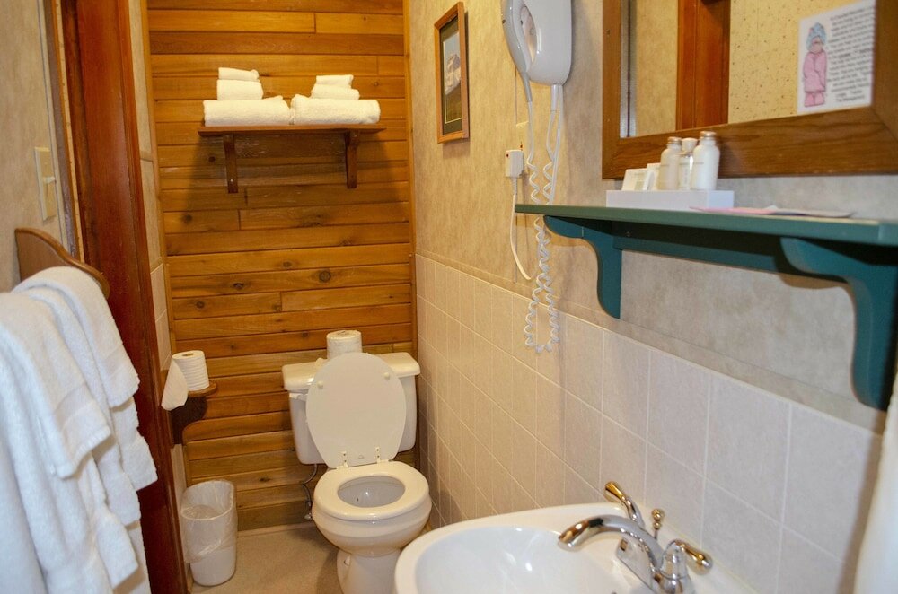 Фото Crandell Mountain Lodge