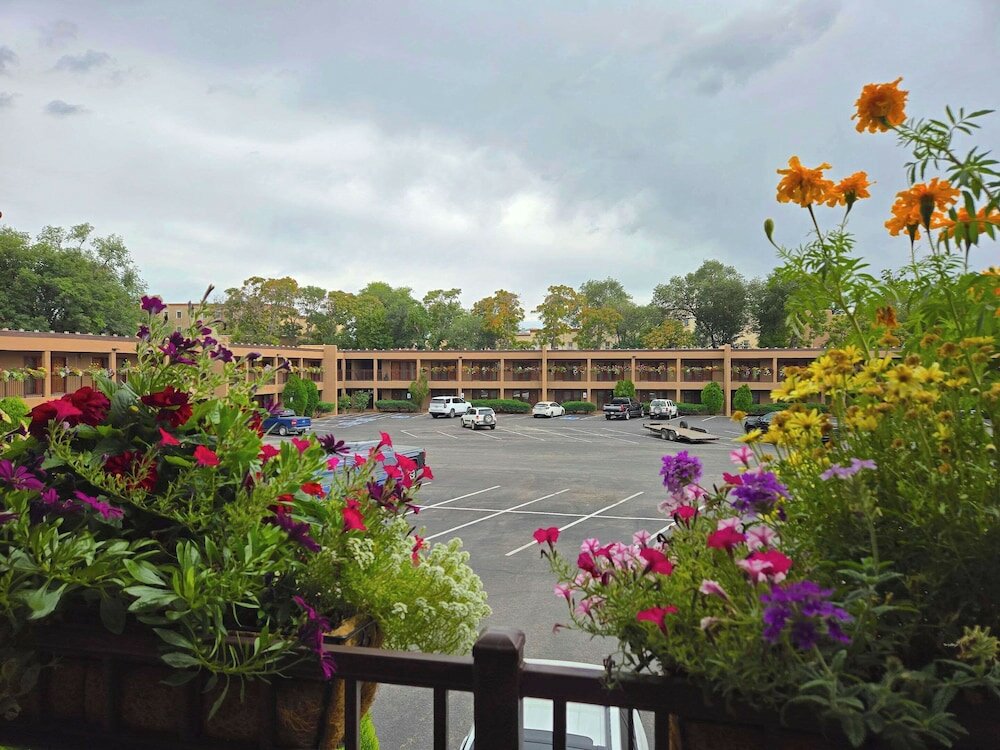 Фото El Sendero Inn, Ascend Hotel Collection