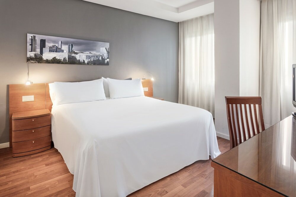 Фото Hotel Madrid Chamartin Affiliated by Melia