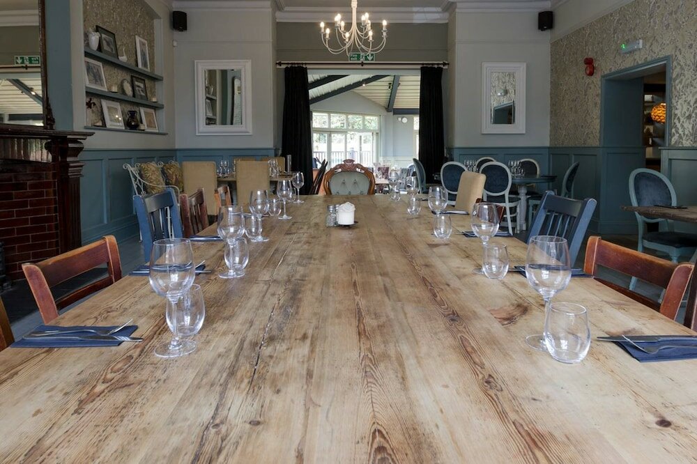 Фото The Hand & Spear