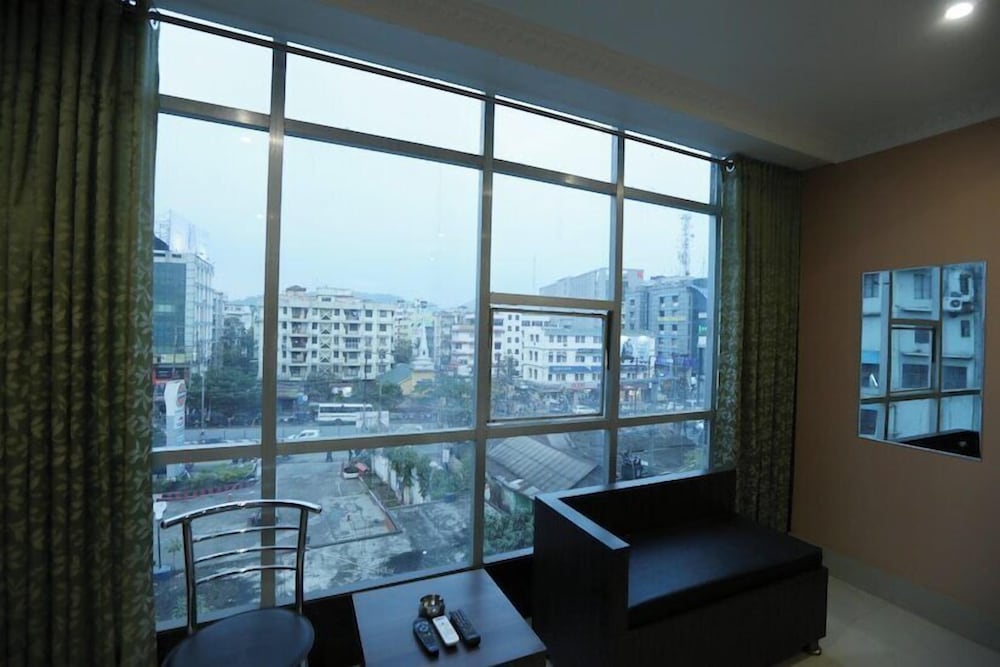 Фото Hotel Grand Luit