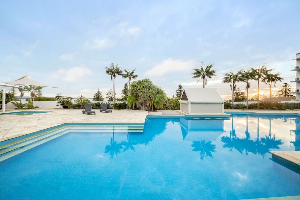 Фото Oaks Waterfront Resort