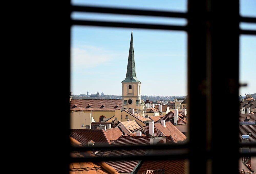 Фото Golden Well Hotel