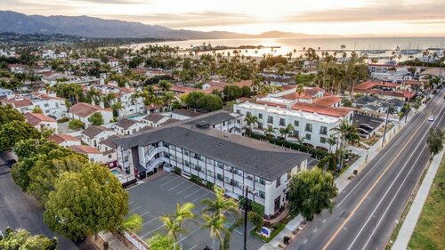 Внешний вид отеля Avania Inn of Santa Barbara в Санта-Барбаре, фото 3