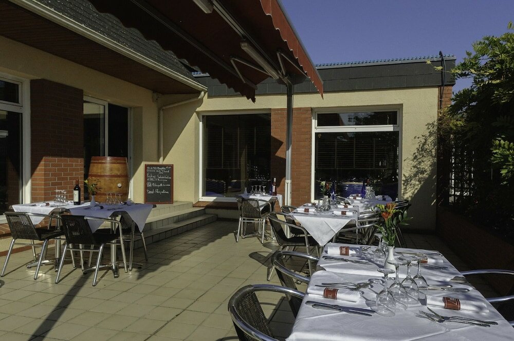 Фото Hostellerie Saint Vincent Beauvais Aéroport