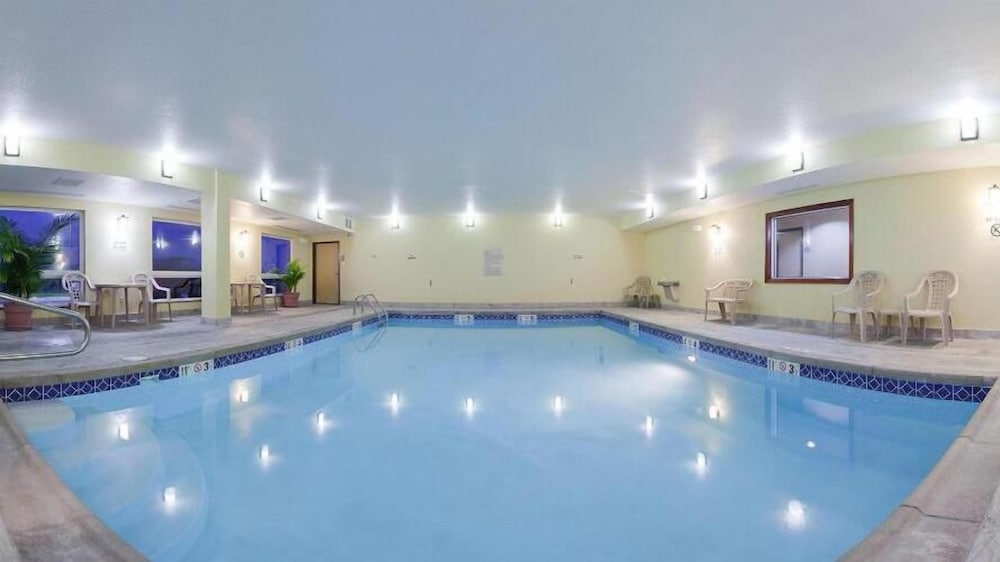 Фото Holiday Inn Express Hotel & Suites El Dorado, Kansas, an Ihg Hotel