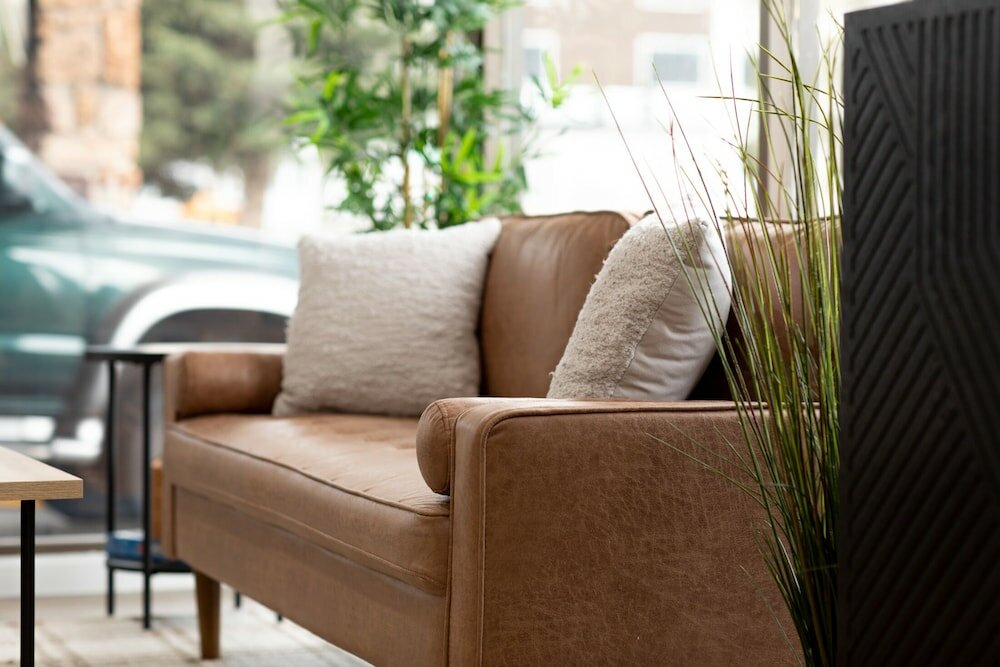 Фото Travelers Uptown Motel