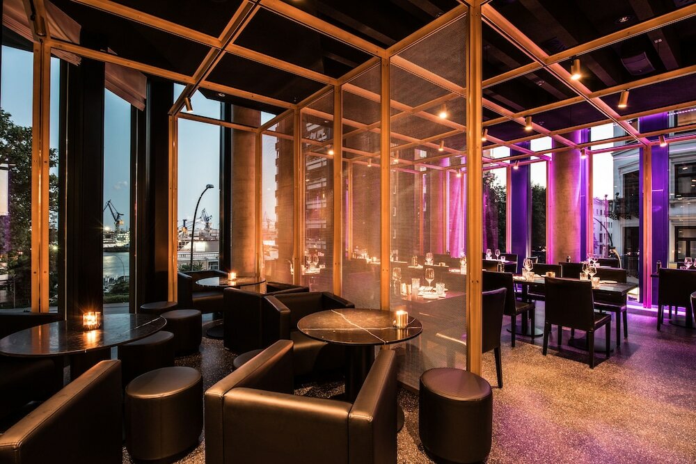 Фото Empire Riverside Hotel