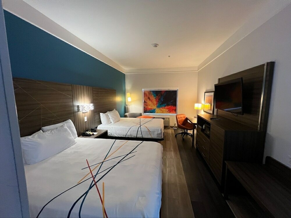 Фото La Quinta Inn & Suites by Wyndham Okc North - Quail Springs