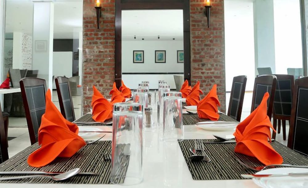 Фото Coco Royal Beach Resort - Waskaduwa