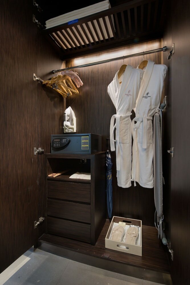 Фото DeRUCCI Hotel