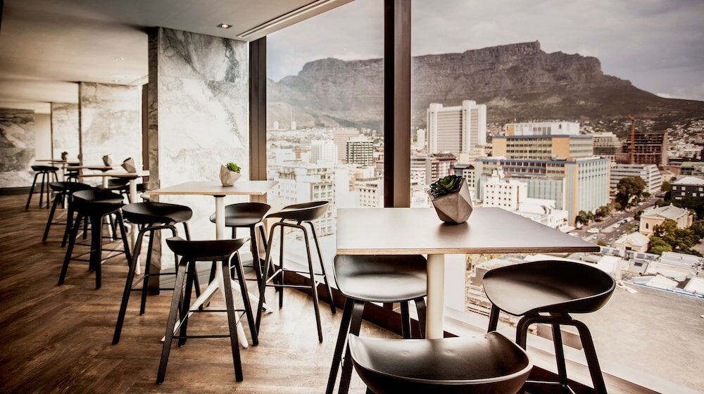 Фото SunSquare Cape Town City Bowl Hotel