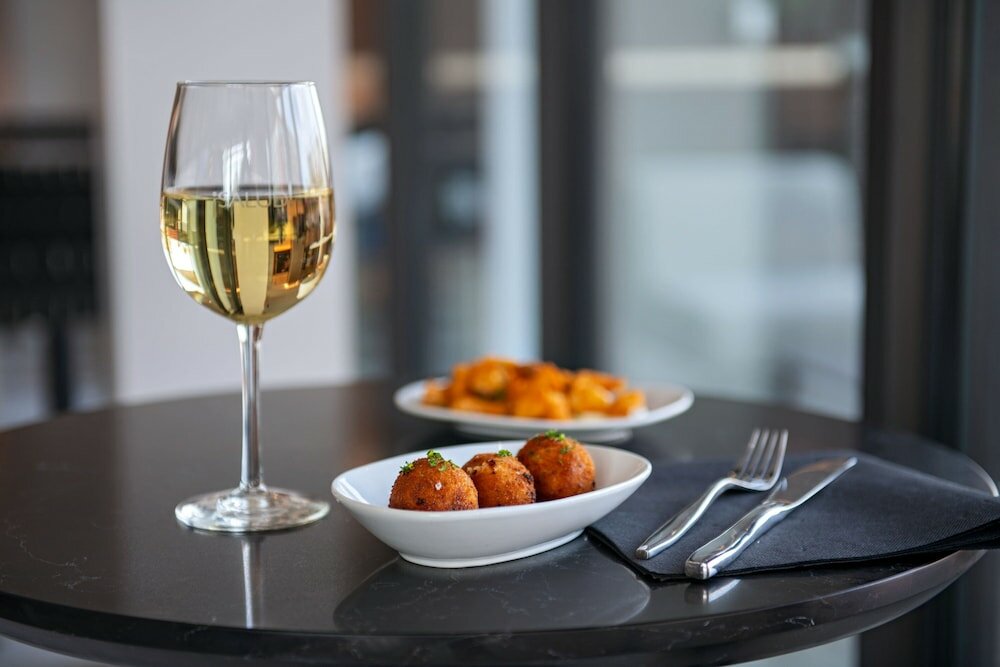 Фото Ac Hotel by Marriott Waco Downtown