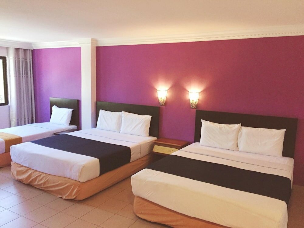 Фото Raja Inn Hotel