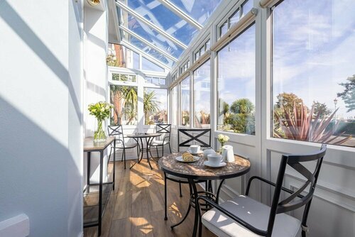 Внешний вид отеля The Langtons Bed & Breakfast в Истборне, фото 5