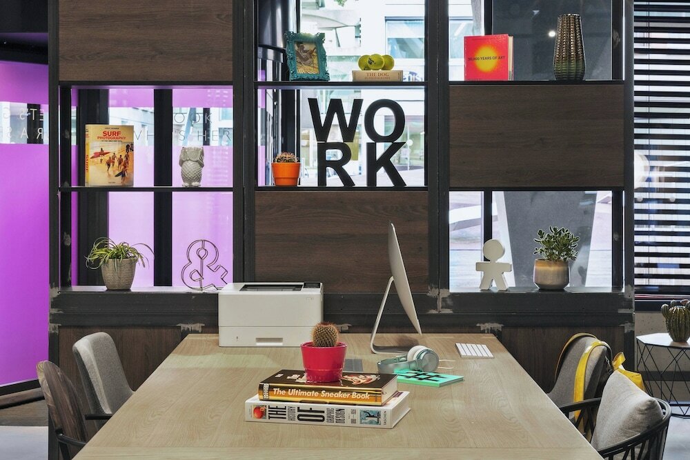 Фото Moxy Lausanne City