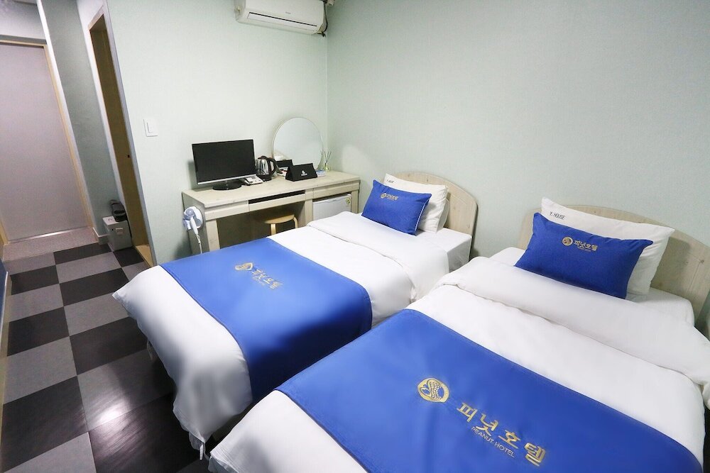 Фото Peanut Hotel