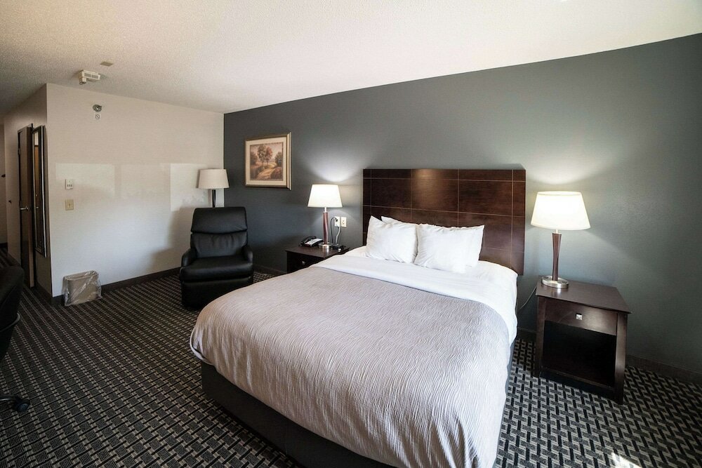 Фото Quality Inn & Suites Watertown