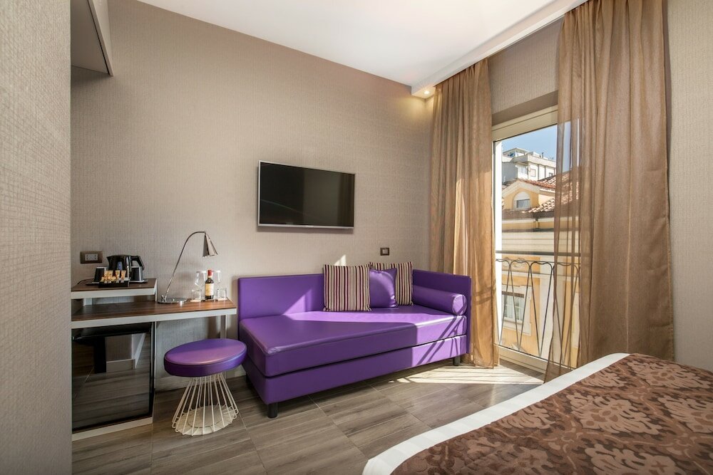 Фото The Republic Hotel