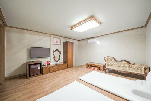 Гостиница Olympic Hotel в Миряне