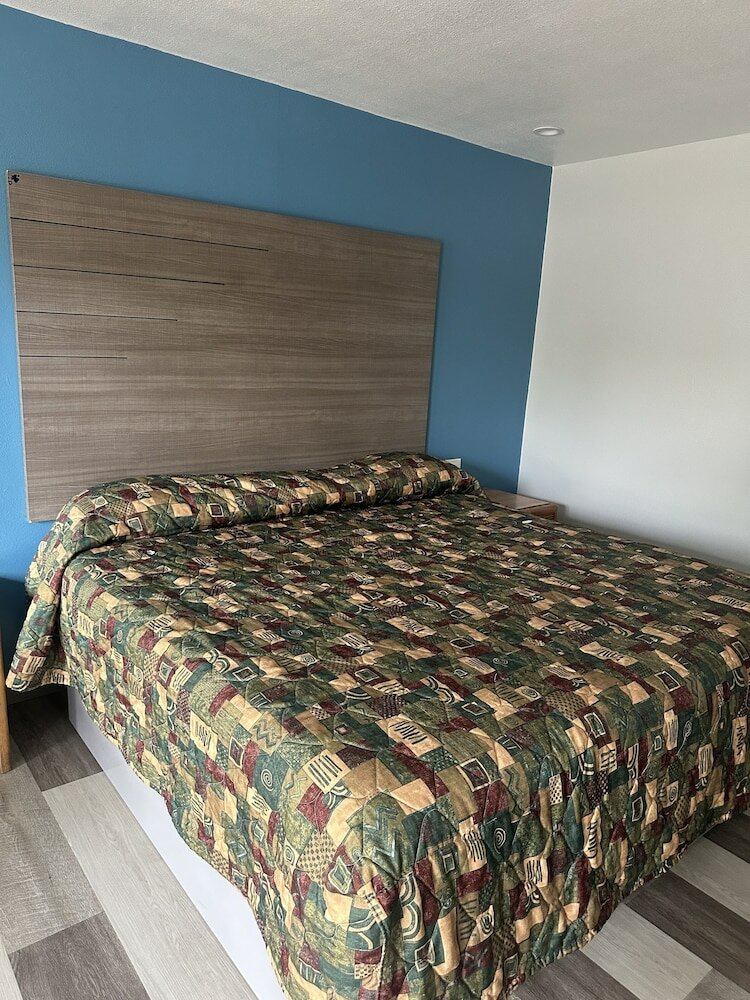 Фото Palm Inn Hotel near Tyler Mall Riverside