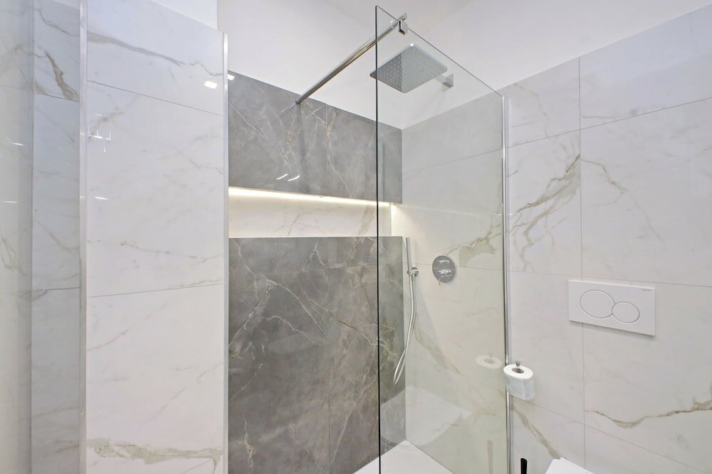 Фото Roman Holiday Charming