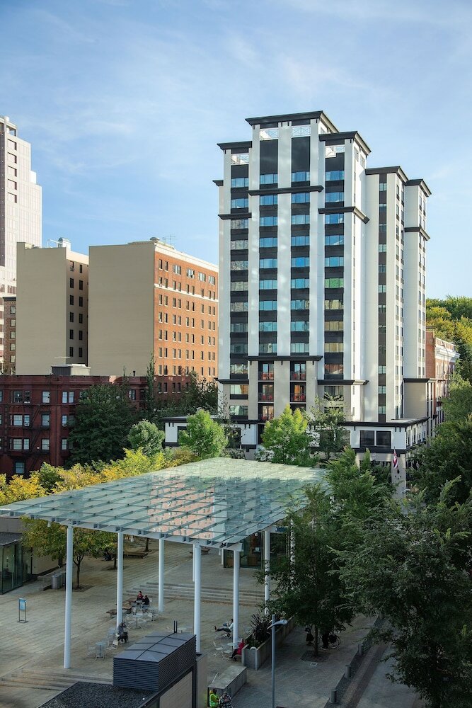 Фото The Paramount Hotel