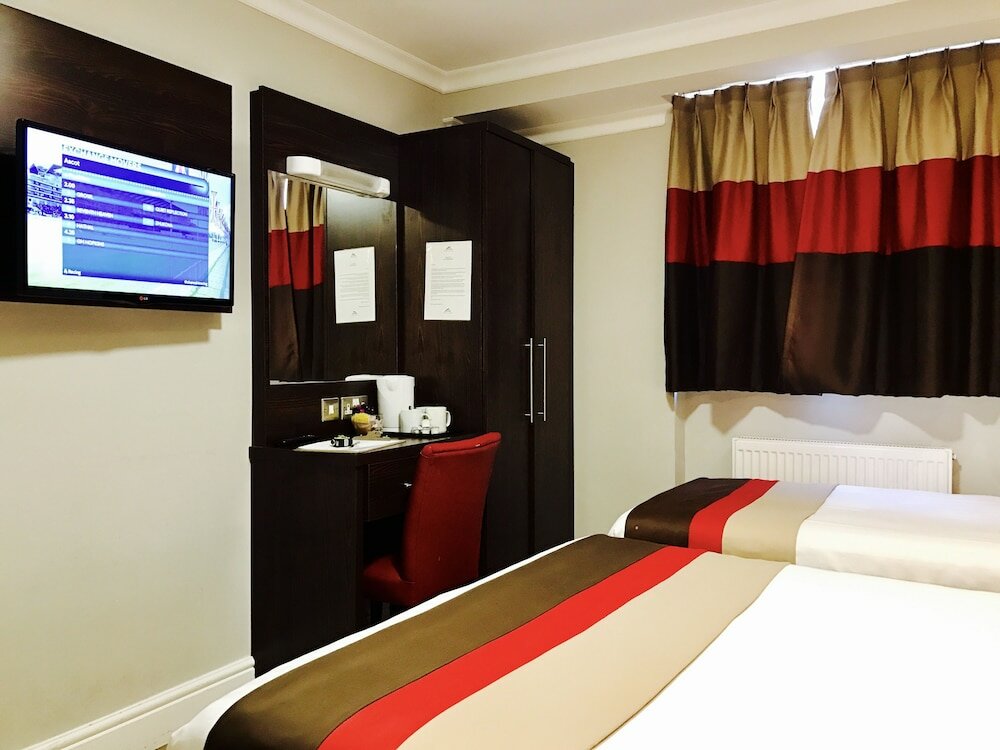 Фото Royal Cambridge Hotel