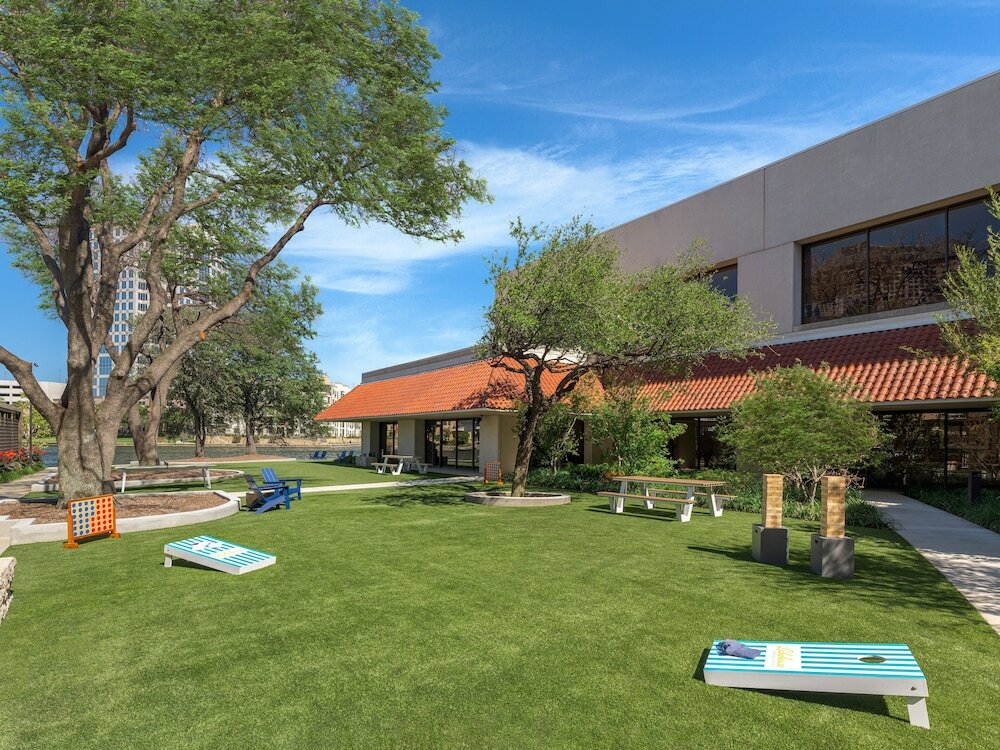 Фото Omni Las Colinas Hotel