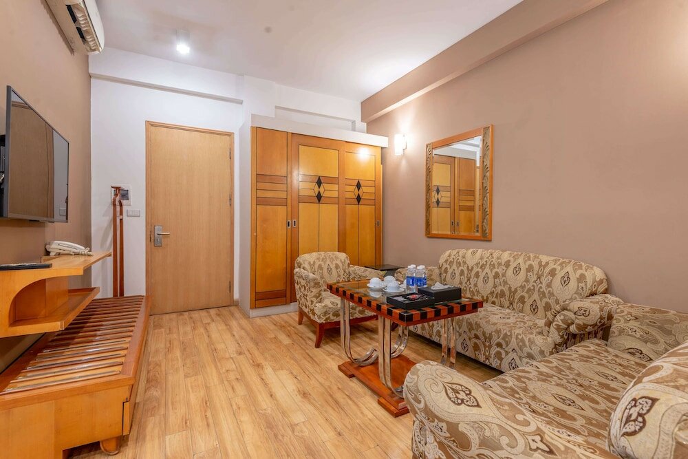 Фото Golden Sun Villa Hotel