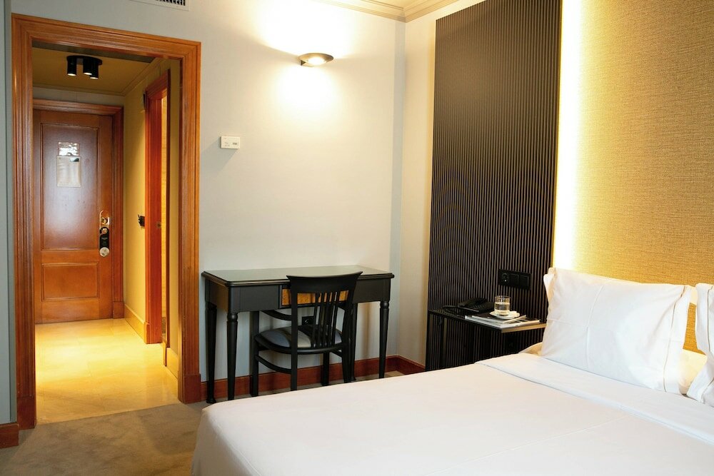 Фото Hotel Sercotel Ciudad de Oviedo