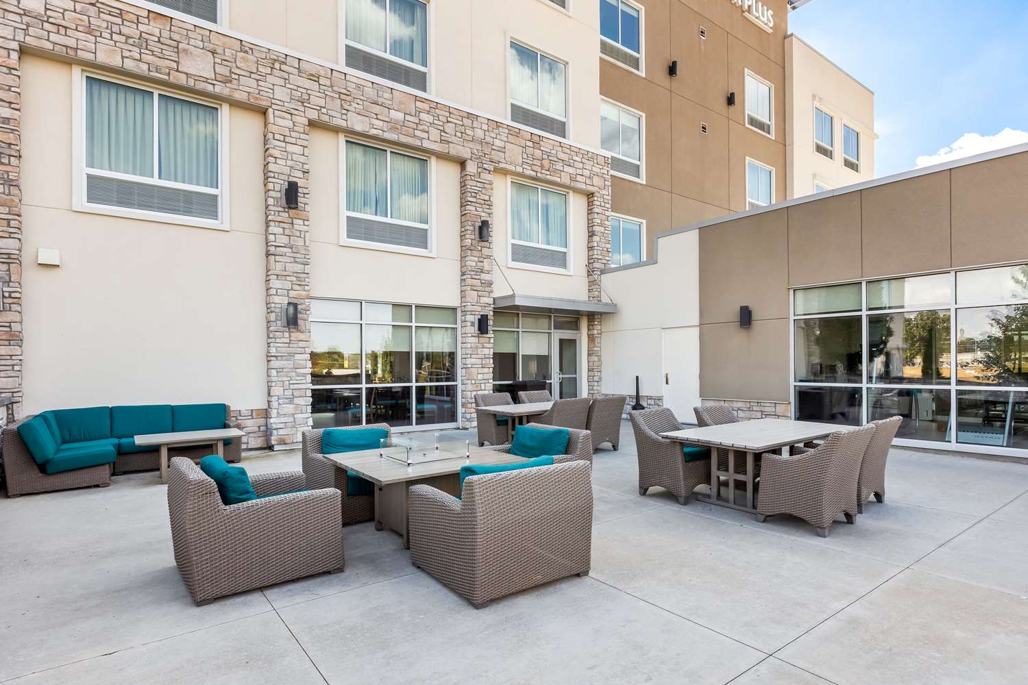 Фото Best Western Plus Bolivar Hotel & Suites