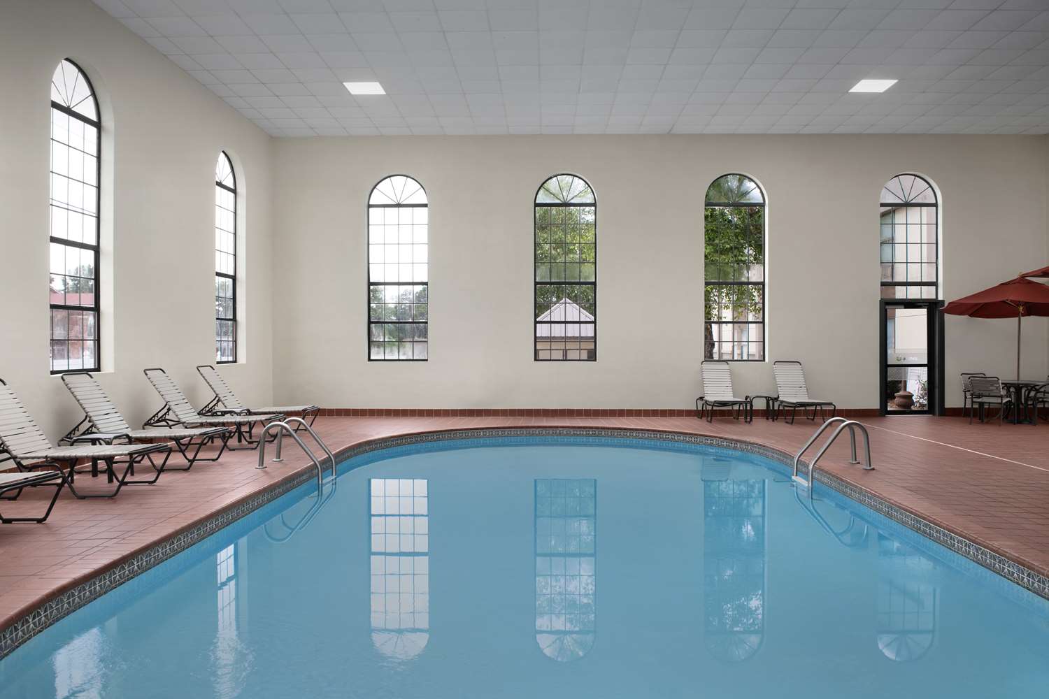 Фото Hampton Inn Russellville