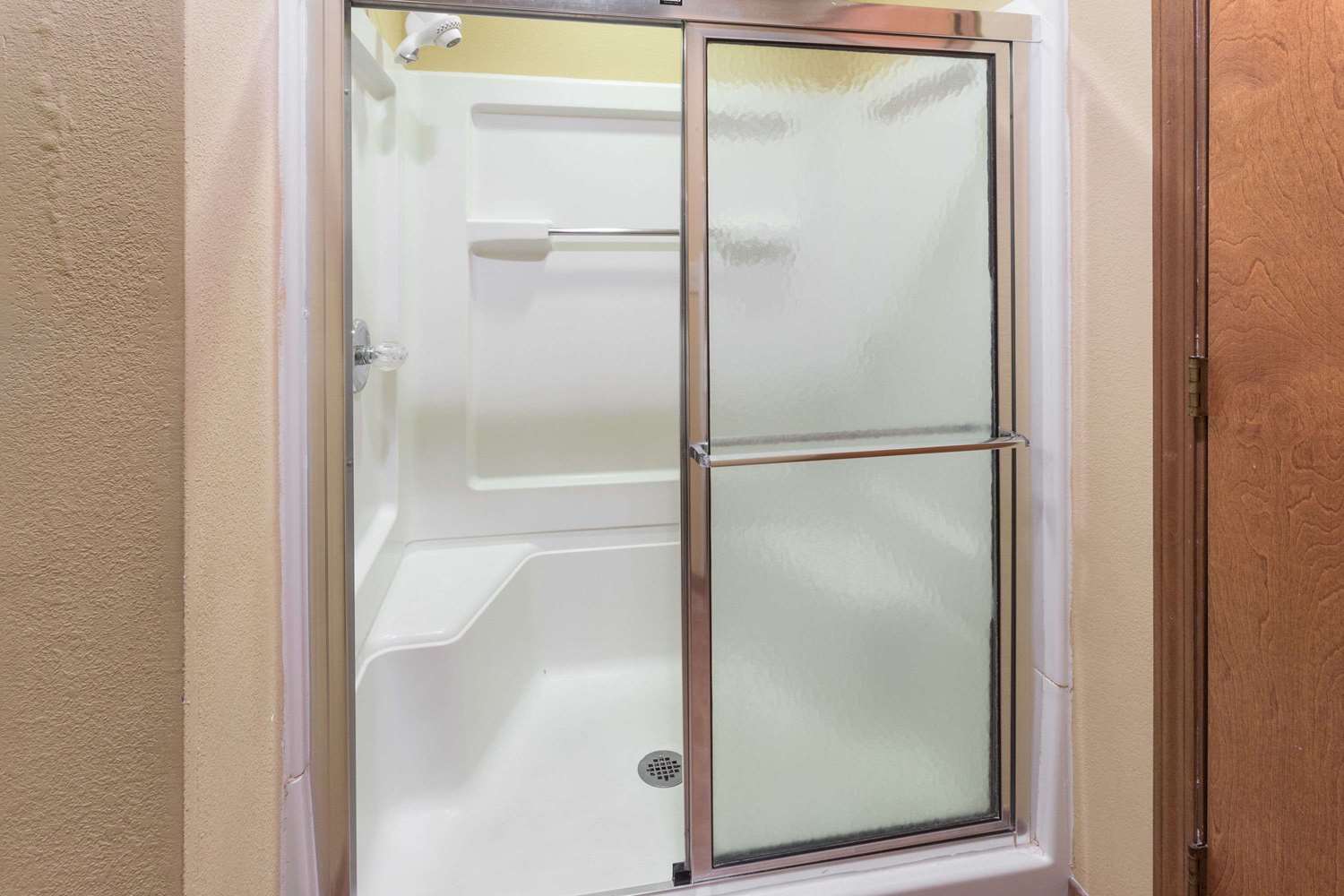 Фото Ramada by Wyndham Bettendorf