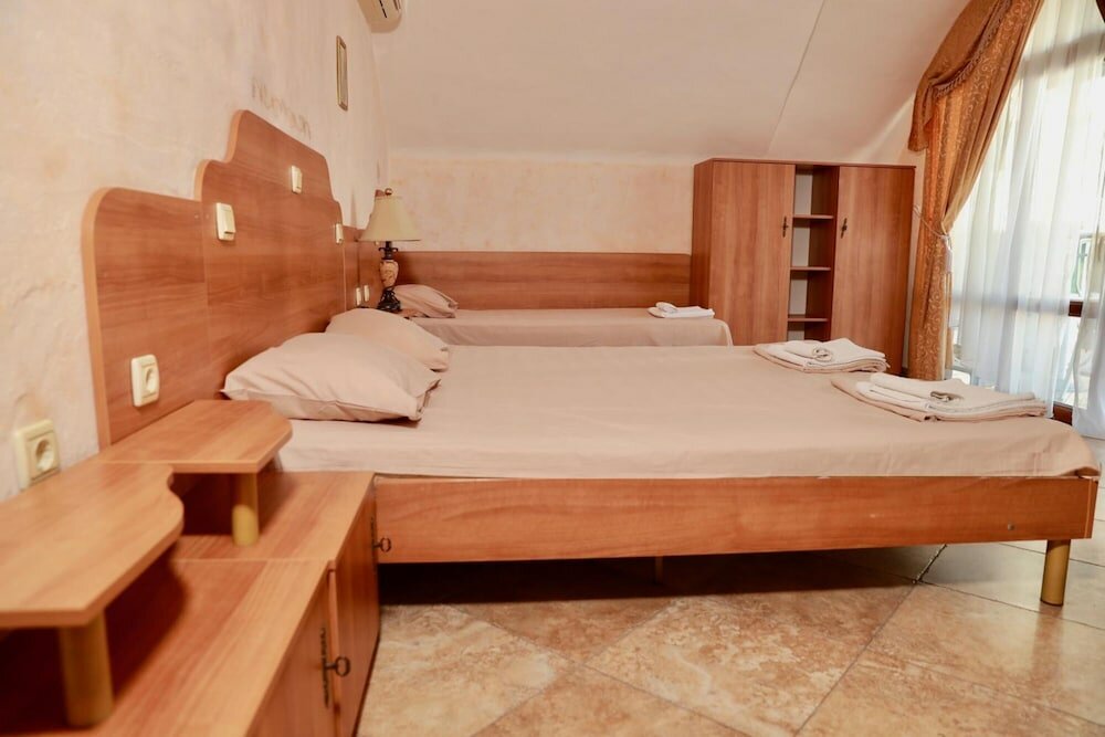 Фото Family hotel Tropicana