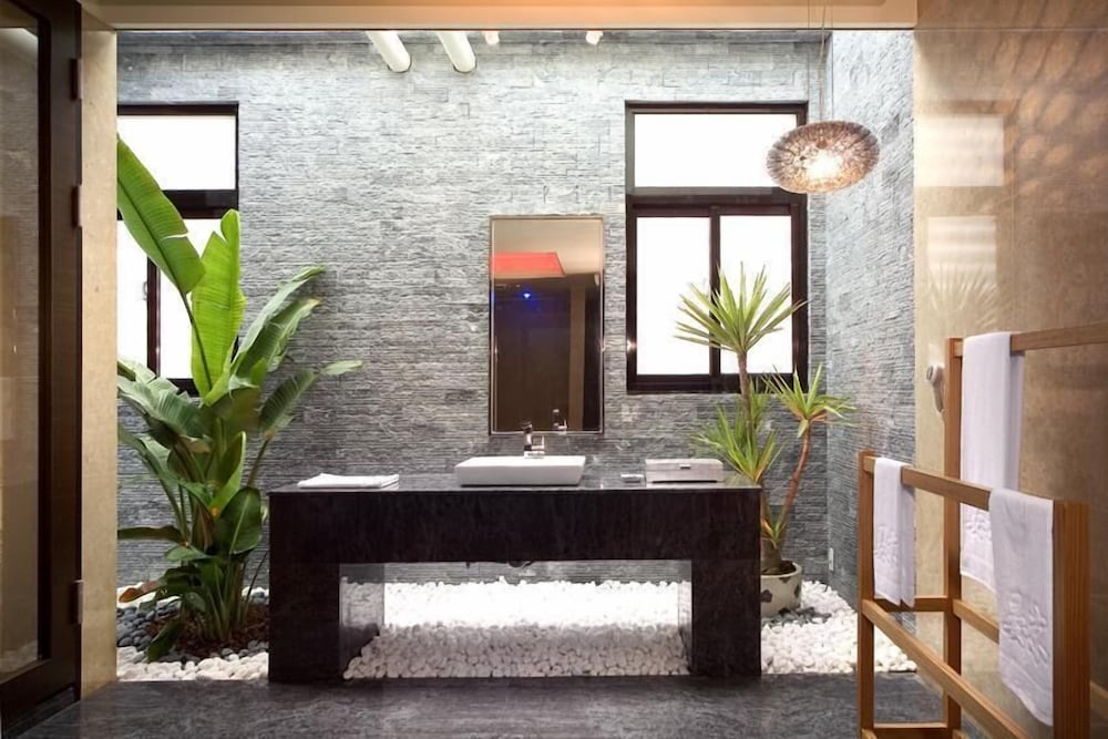 Фото Yenjim Motel