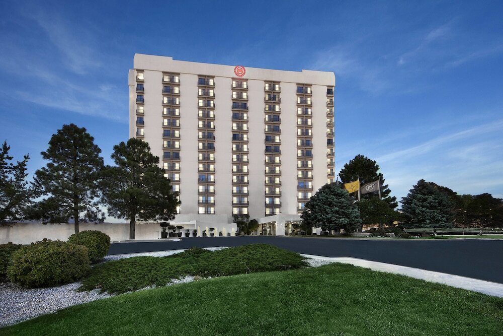 Фото Sheraton Albuquerque Airport Hotel