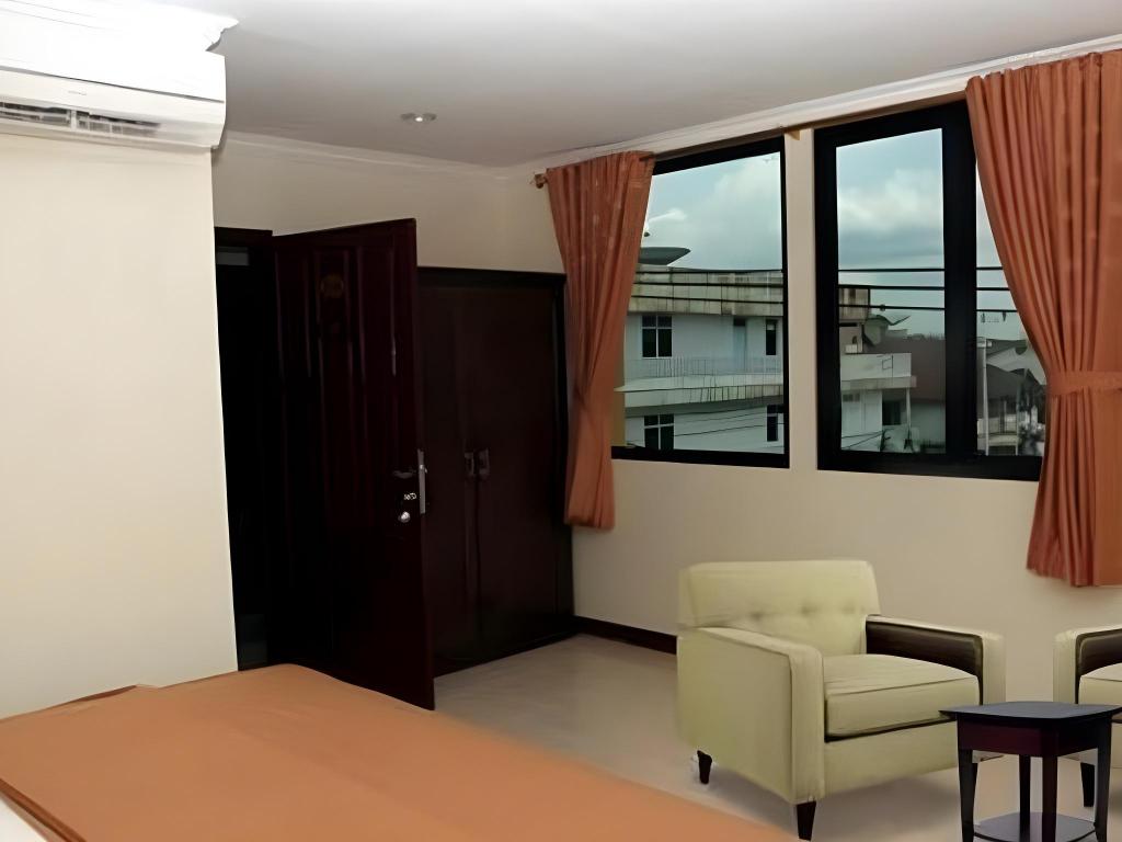 Фото Hotel Aroma Inn Pontianak