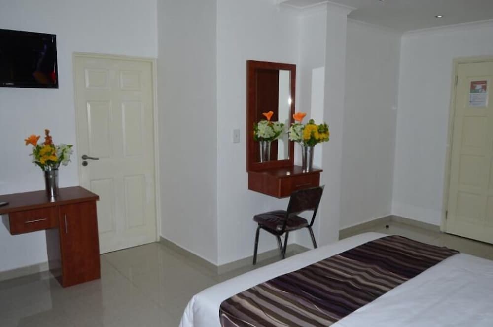 Фото Royal Ushaka Hotel Seaview