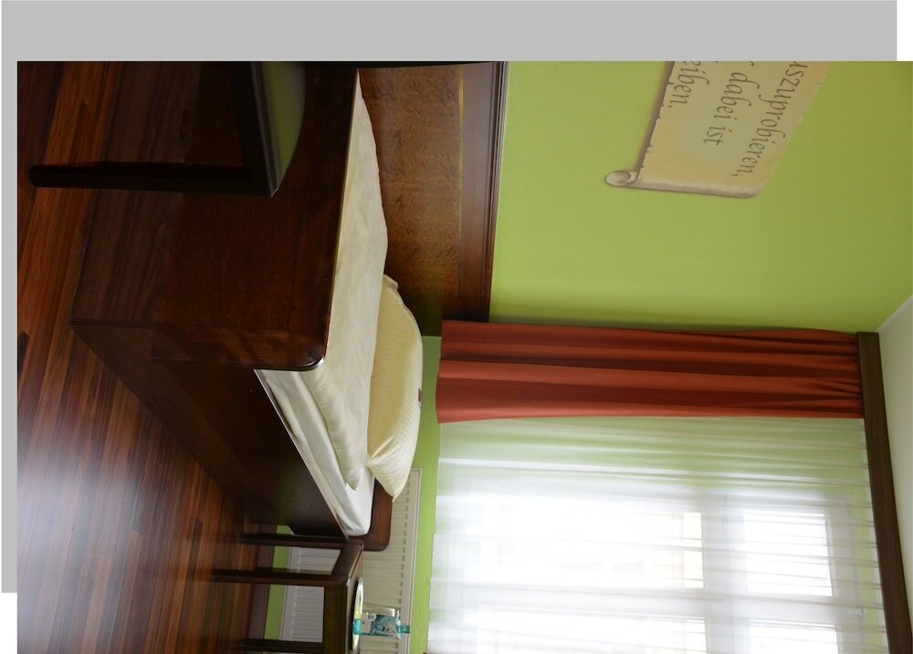 Фото Hotel am Wilhelmsplatz