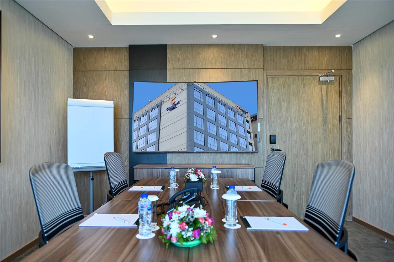 Фото Comfort Hotel Jeddah King Road