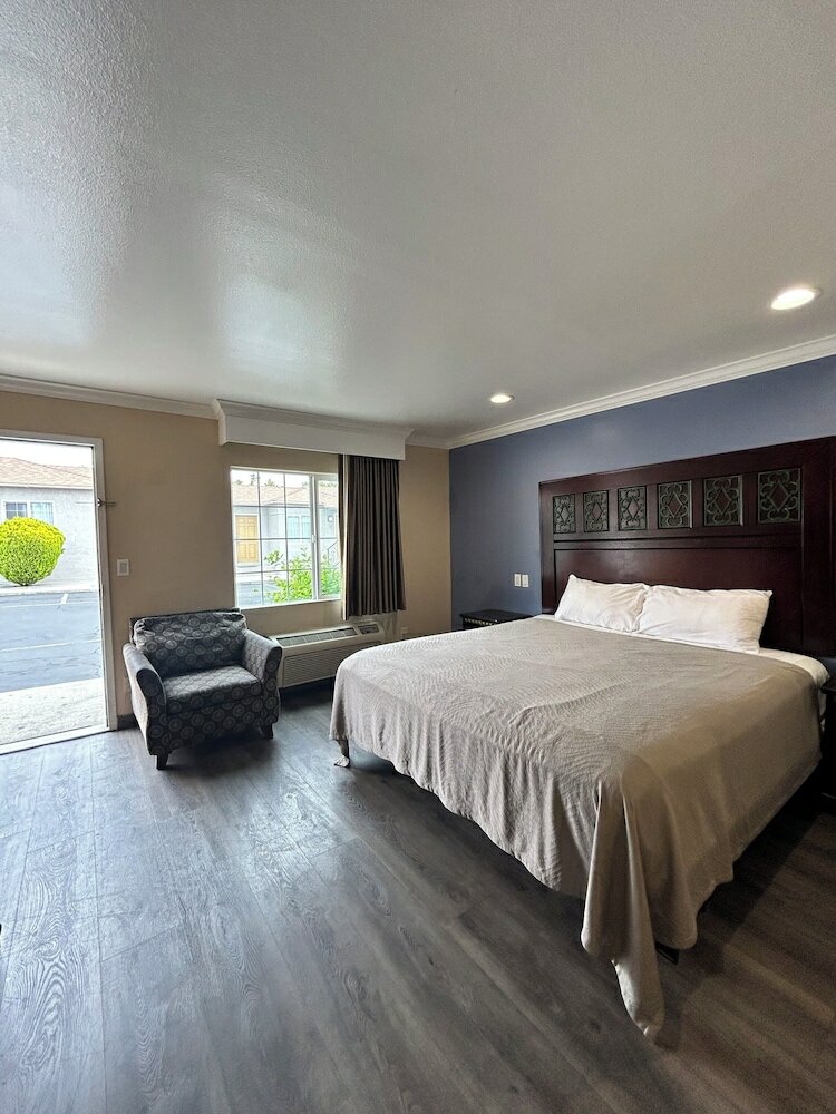 Фото Hyland Motel