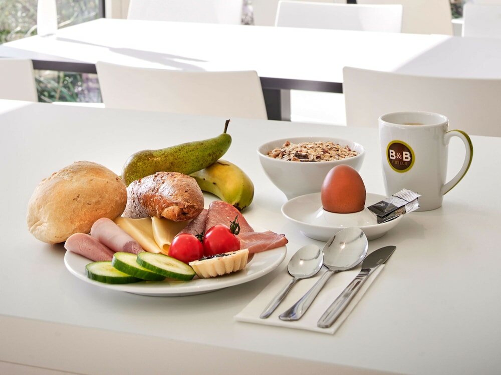 Фото B&b Hotel Würzburg