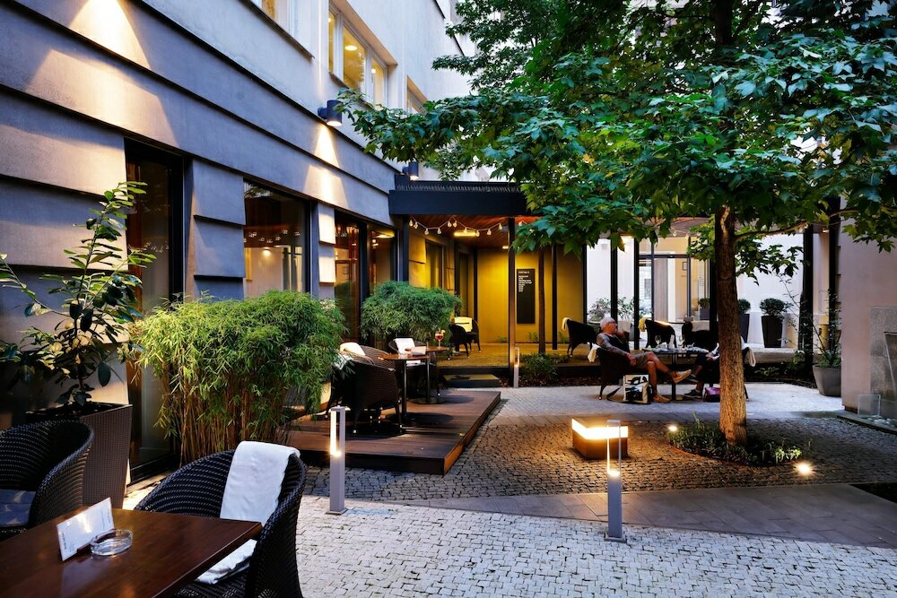 Фото отеля 1