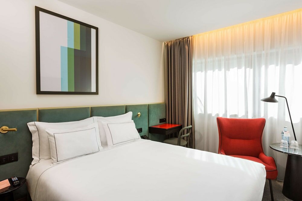 Фото Arts Hotel Porto, Tapestry Collection by Hilton