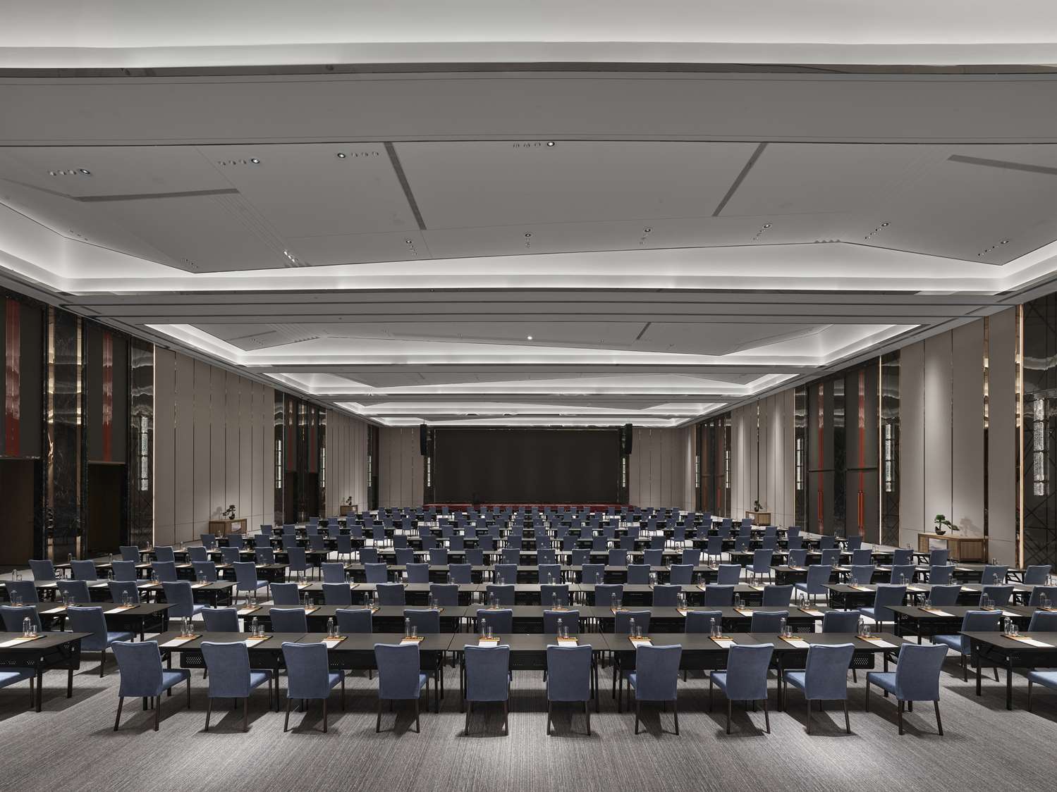 Фото DoubleTree by Hilton Cangnan