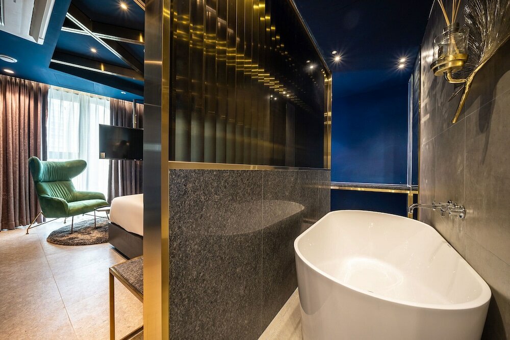 Фото Hotel the Castle Sincheon