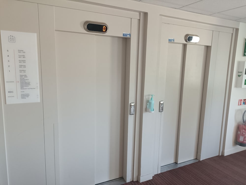 Фото Terres de France - Appart'Hotel Rouen Flaubert