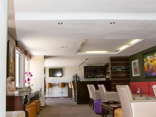 Фото The Bantry Aparthotel by Totalstay